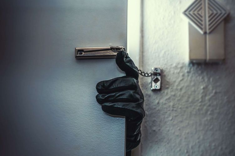 Bobol Brankas Sekolah Rp 89 Juta di Lamongan, Pelaku Buang Barang Bukti ke Semak-semak