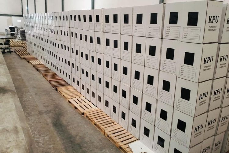 Tempat penyimpanan logistik di Gudang KPU, Jalan Peltu Sujono Nomor 9A, Kelurahan Ciptomulyo, Kecamatan Sukun, Kota Malang, Jawa Timur. 