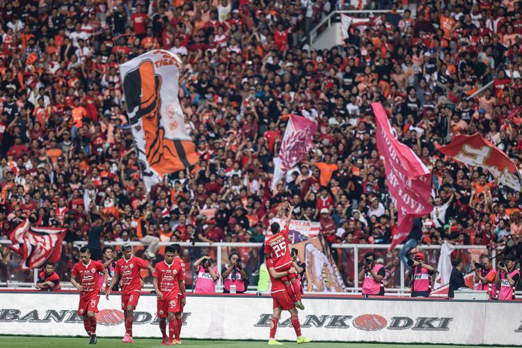 Pemain Persija Jakarta, Marko Simic merayakan gol ke gawang Arema FC dalam laga pekan ke-12 Liga 1 2019 di Stadion Utama Gelora Bung Karno, Jakarta, Sabtu (3/8/2019). Laga bigmatch Persija vs Arema FC berakhir dengan skor 2-2.