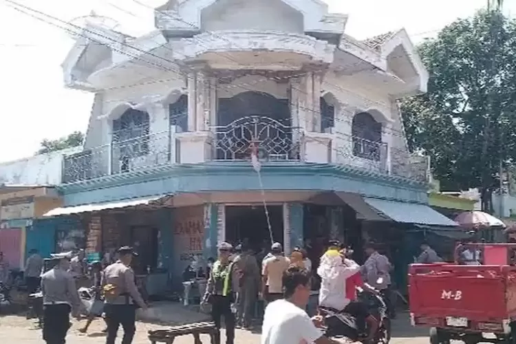 PN Situbondo Eksekusi Rumah dan Ruko di Pasar Besuki, Pemilik Menangis Histeris