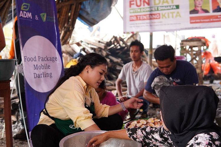 Tim respons Disaster Management Center (DMC) Dompet Dhuafa untuk masyarakat penyintas banjir dan longsor Manado, Senin (30/1/2023). Pada respon tersebut, DMC Dompet Dhuafa menggulirkan pos hangat, aksi bersih kawasan hingga dapur umum dan nutrisi. 