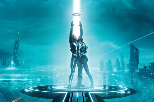 Sinopsis Tron: Legacy, Petualangan Garrett Hedlund ke Dunia Virtual