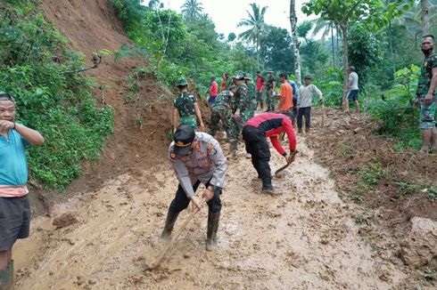 Hujan Deras Guyur Madiun Selama 4 Jam, Rumah dan Jalan Rusak Dilanda Longsor