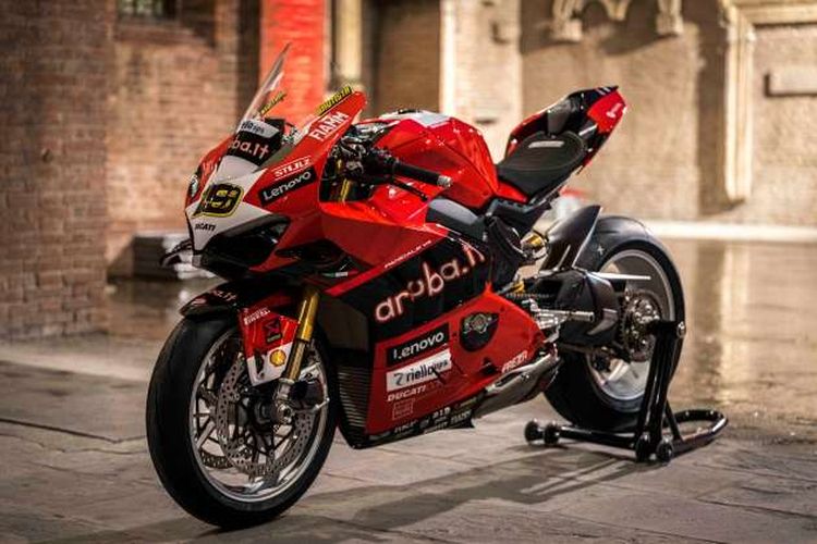 Replika motor balap tunggangan Pecco Bagnaia yang dibangun di atas Ducati Panigale V4S