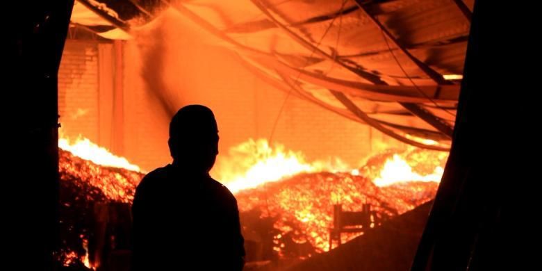 Kebakaran Ruko Konfeksi Tewaskan 4 Orang, Api Menyala Diduga akibat Korsleting