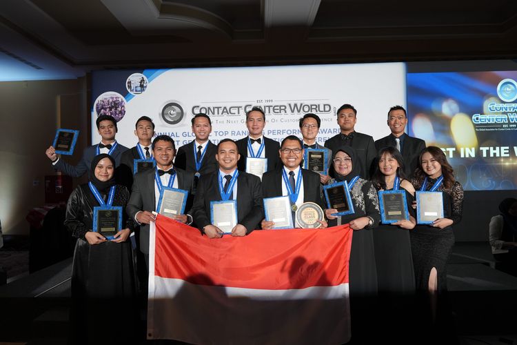 PCC 135 raih penghargaan dalam ajang Call Center World Global Awards 2023.