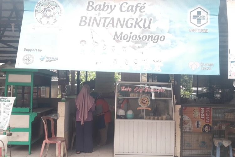 Baby Cafe Bintangku yang dikelola Forum Kesehatan Kelurahan (FKK) Kelurahan Mojosongo di bawah pengawasan Puskesmas Sibela guna memerangi stunting di Kelurahan Mojosongo, Solo, Jawa Tengah, Jumat (31/3/2023).