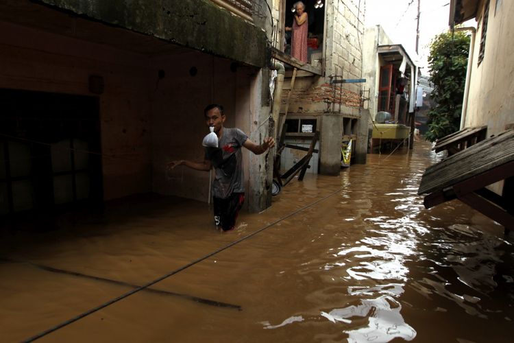 Tergenang air - Kampung Rawajati, Kalibata, Jakarta Selatan, terendam air, beberapa waktu lalu.
