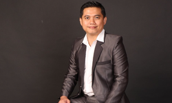 Jejak Digital Motivator Dwi Hartono di Yayasan Amal dan UMKM Terungkap