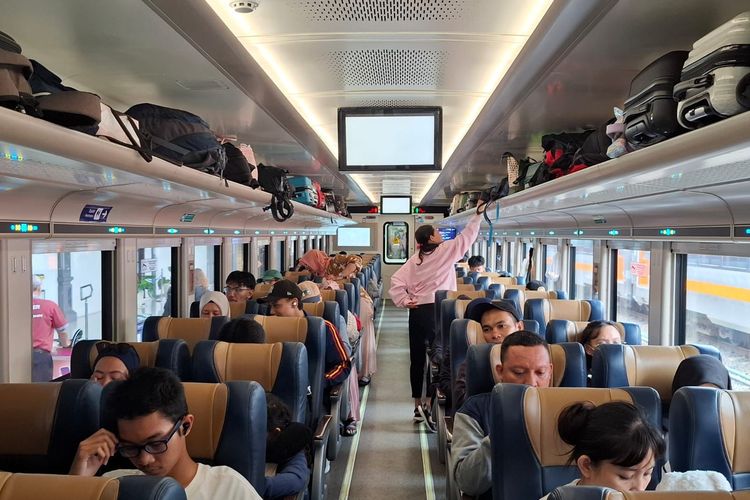 KAI Tingkatkan Layanan KA Bangunkarta dan Singasari dengan Rangkaian Baru