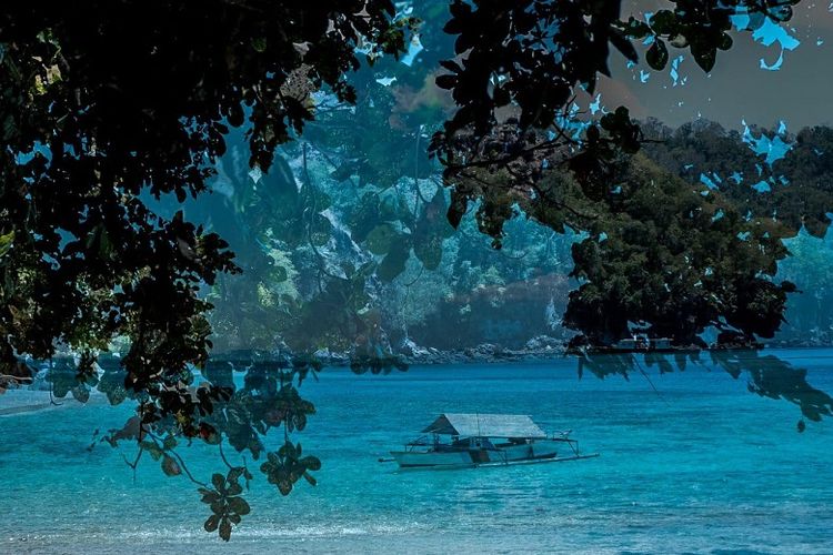 Salah satu pantai di Likupang Timur, Minahasa Utara, Sulawesi Utara.