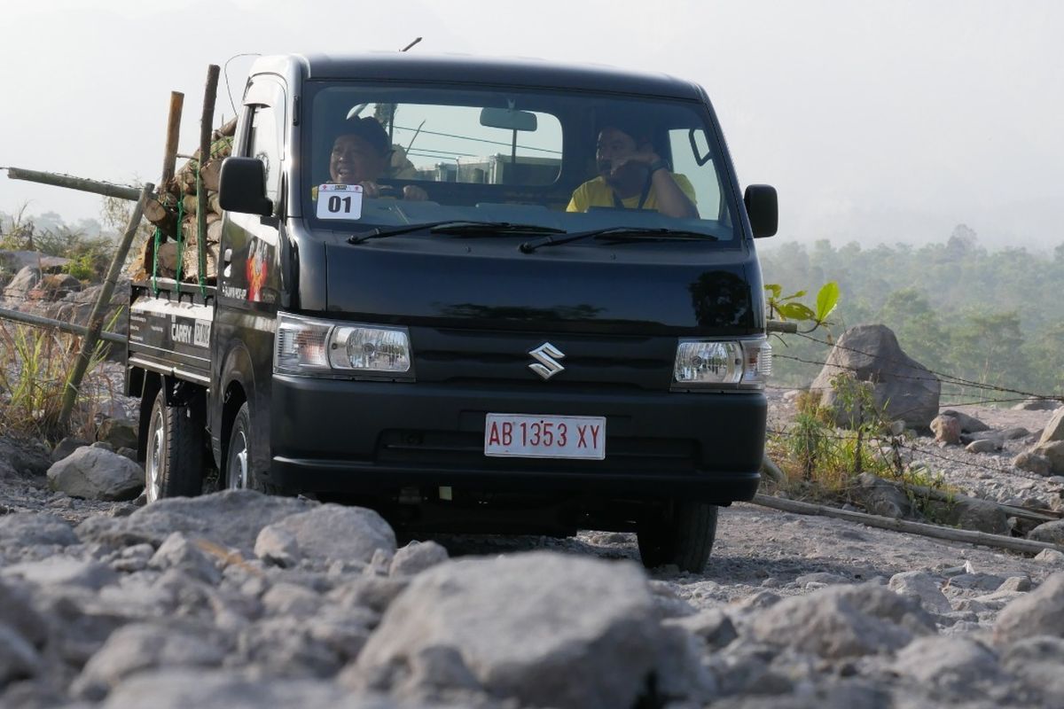 Pengujian Suzuki Carry pikap di jalur Merapi Kaliurang Yogyakarta