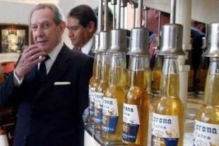 Antonio Fernandez pendiri perusahaan bir ternama, Corona.