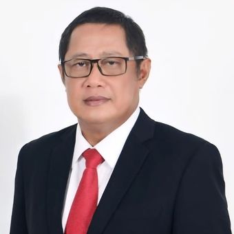 Alex Sofjan Noor resmi menjadi Direktur Utama pertama Bank Syariah Nasional.