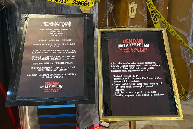 Aturan dan instruksi di depan wahana Dendam Mata Terpejam di Twin Plaza Hotel, Jakarta Barat, pada Jumat (6/10/2023). 