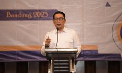 Kang Emil Apresiasi 2 Pahlawan Lingkungan Jabar Peraih Kalpataru 2023