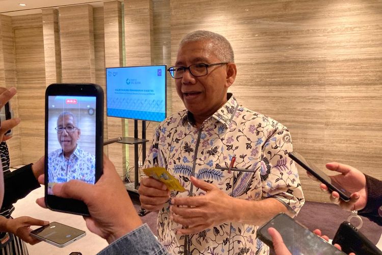 Ketua Umum Perkumpulan Endokrinologi Indonesia (PB PERKENI), Prof. Dr. dr. Em Yunir, SpPD, K-EMD, FINASIM, dalam sesi media discussion bersama PT Kalbe Farma Tbk, Jumat (17/4/2026).