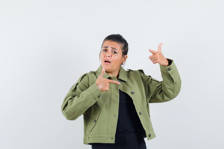 7 Ciri-ciri Orang Sombong Menurut Psikolog, Sering Tak Sadar Dilakukan