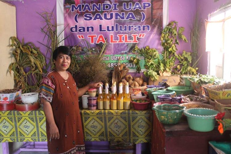 Layanan mandi rempah tradisional yang sudah dikembangkan masyarakat Suwawa, Bone Bolango. Mandi rempah ini merupakan tradisi masyarakat Gorontalo yang masih bertahan hingga kini.