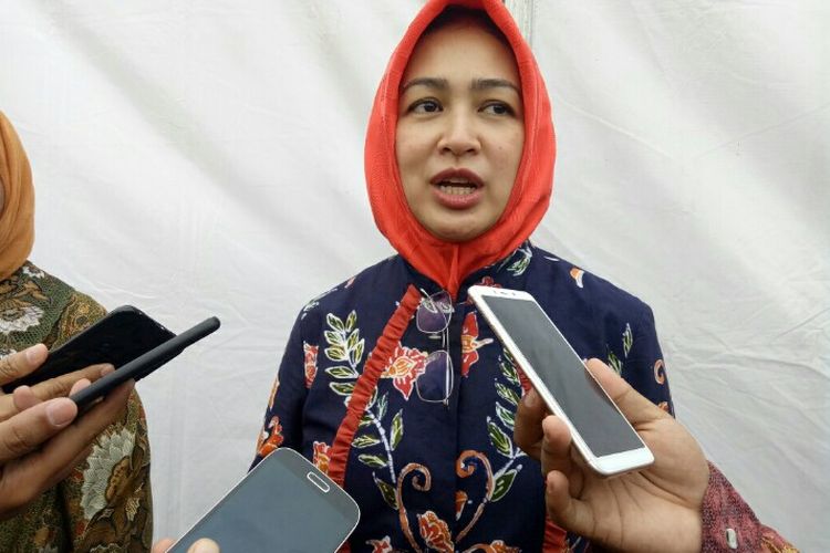 Wali Kota Tangerang Selatan, Airin Rahmi Diany mengatakan dengan diresmikannya tol Kunciran-Serpong tersebut diharapkan menjadi alternatif bagi masyarakat dalam menggunakan moda transportasi darat.