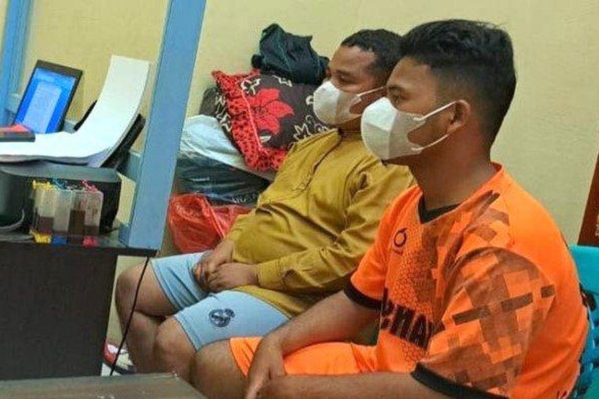 Dua guru pesantren SD (30) dan MS (26) cabuli 24 santri 


