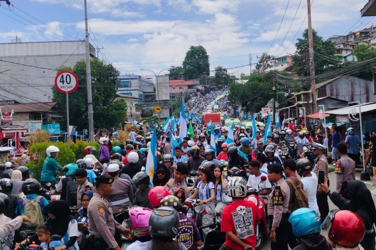 Ribuan Fans Birukan Ambon Usai Timnas Argentina Taklukan Aljazair
