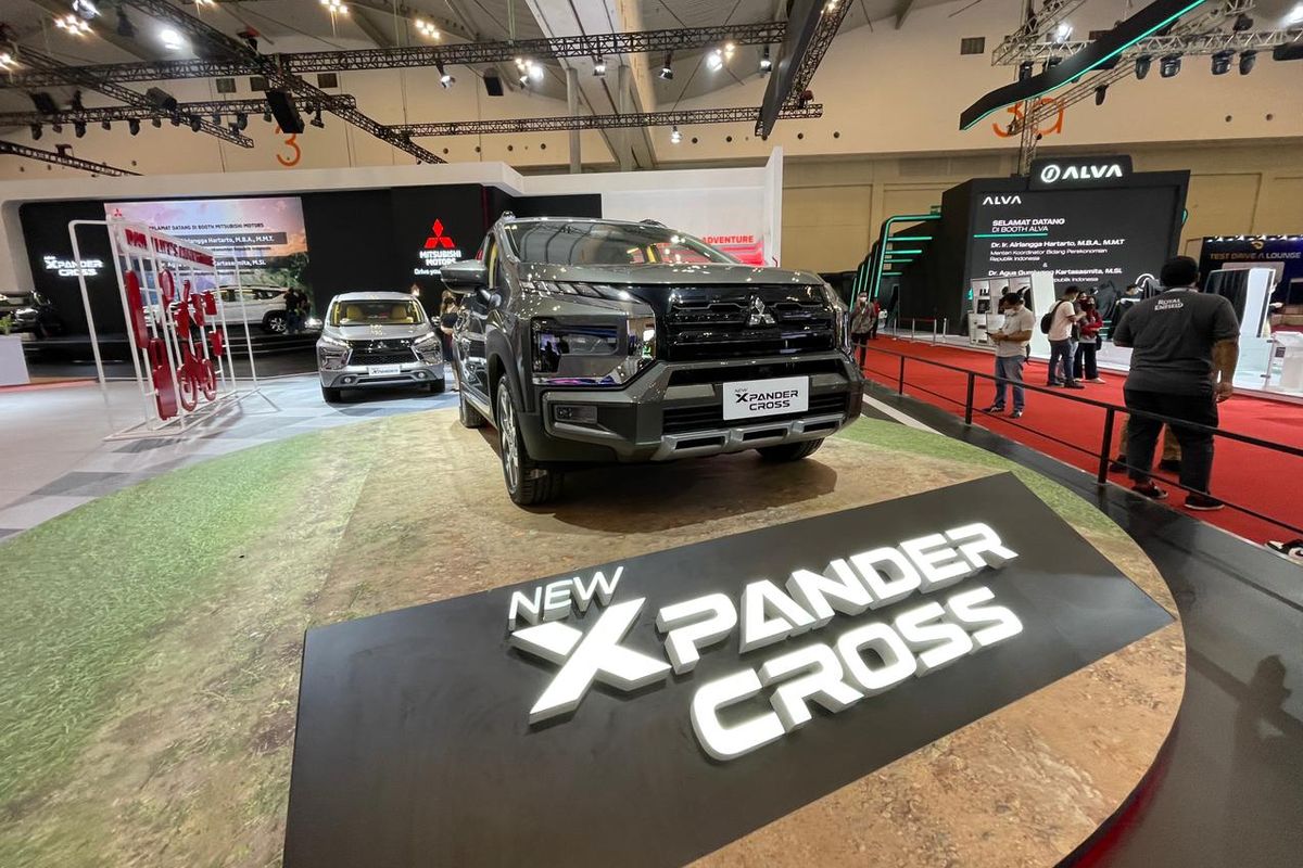 Mitsubishi New Xpander Cross