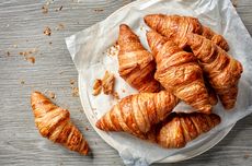 [POPULER FOOD] Cara Tepat Makan Croissant| Resep Tumis Cumi Sambal Embe