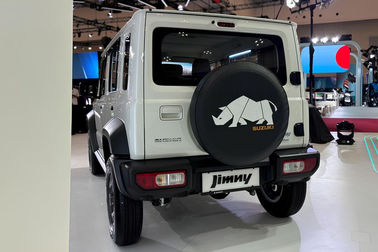  Suzuki Jimny 5-pintu White Rhino Edition resmi meluncur di Gaikindo Jakarta Auto Week (GJAW) 2024.