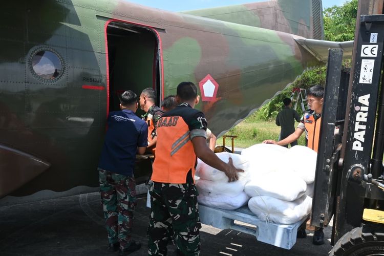 Hari Kedua Modifikasi Cuaca, Pesawat Casa Sebar 1,6 Ton Garam di Langit Kaltim