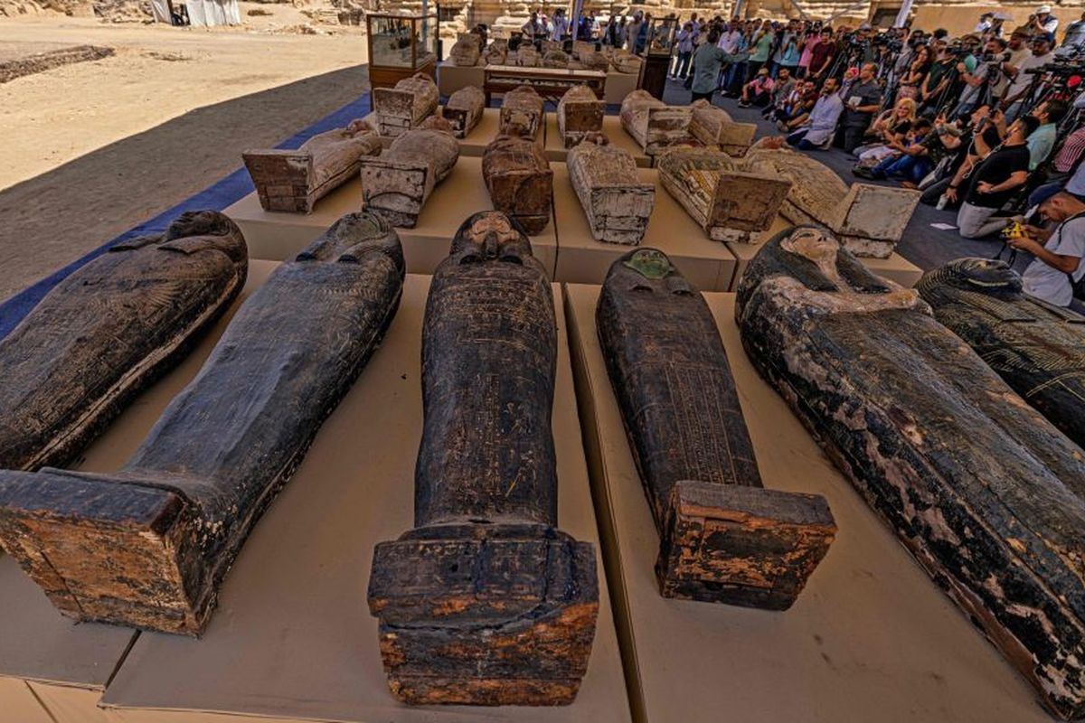 Ratusan mumi ditemukan di Mesir. Peti mati atau sarkofagus yang ditemukan para arkeolog tersebut ditemukan di situs pemakaman kuno Saqqara.