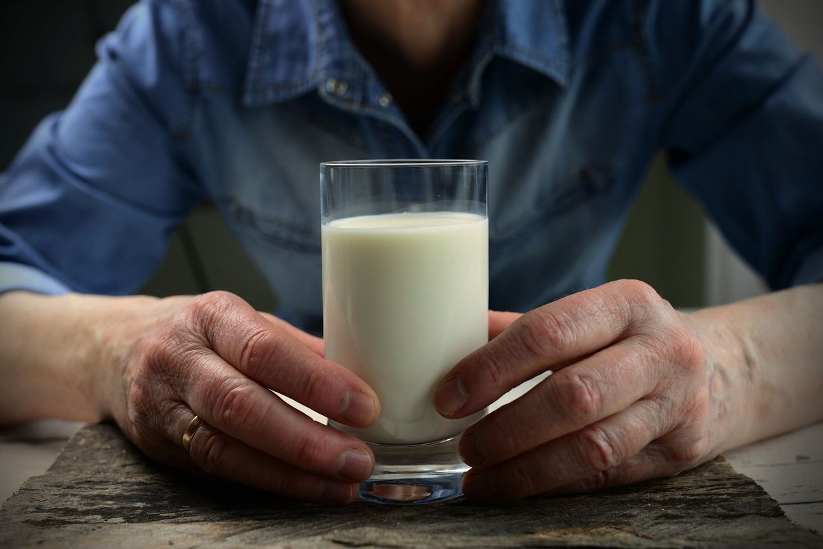 Doa minum susu 1 Muharram. Minum susu putih menjadi salah satu tradisi menyambut bulan Muharram.