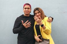 Pakai Cincin Kembar, Billy Syahputra dan Hilda Fitria Dikabarkan Menikah