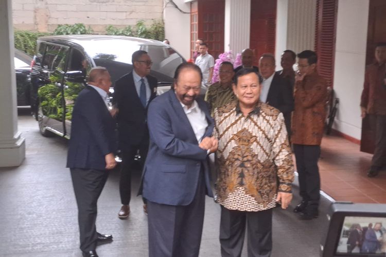 Ketua Umum Partai Nasdem Surya Paloh mendatangi kediaman Prabowo Subianto di Jalan Kertanegara, Jakarta Selatan, Kamis (25/4/2024). 