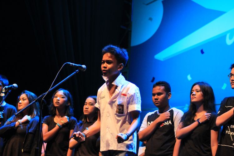 Tahun ini, SMAN 1 Tangerang, Banten akan kembali menggelar acara tahunan sekolah, Nitrackers 2019 yang akan berlangsung 19 Oktober - 2 November 2019. Nitrackers merupakan singkatan SMAN 1 Tangerang Cipta, Kreasi, Edukasi dan Ruang Seni.