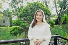 Prilly Latuconsina Sedih Tak Bisa Ikut Shalat Idul Fitri