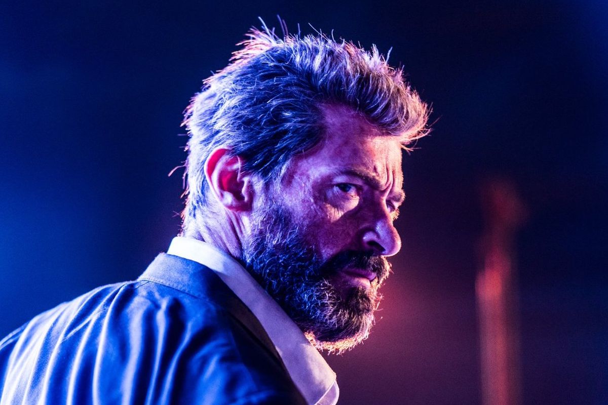 Hugh Jackman berperan sebagai Logan dalam film Logan.