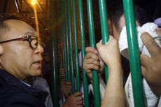 Ketua MPR Temui Demonstran di Depan Gedung Parlemen, Langsung Negosiasi