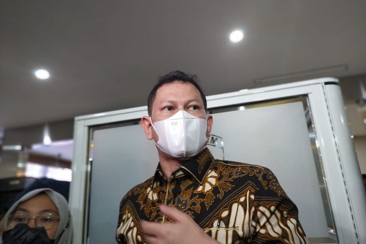Pengacara tersangka kasus penipuan via aplikasi Binomo Vanessa Khong dan Rudiyanto Pei, Brian Praneda di Bareskrim Mabes Polri, Jakarta, Kamis (14/4/2022). 