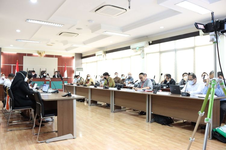 Kuasa hukum dari 27 perusahaan sawit menghadiri sidang Pemeriksaan Pendahuluan terkait dugaan kartel minyak goreng di Gedung KPPU, Jakarta, Senin (7/11/2022).