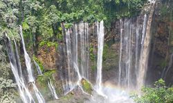 Banjir Lahar Hujan di Lumajang, Wisatawan Air Terjun Tumpak Sewu Dilarang Turun Sementara
