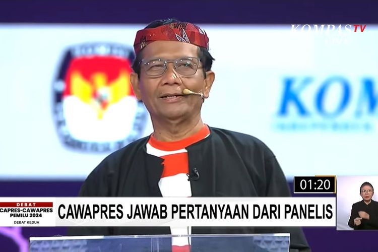 Cawapres nomor urut 3 Mahfud MD dalam debat cawapres yang diselenggarakan KPU, Jumat (22/12/2023).