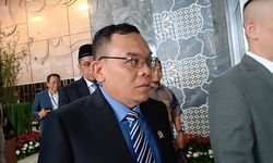 DPR Minta Produsen Air Minum Kemasan Klarifikasi Klaim Iklan Asal Usul Bahan Baku