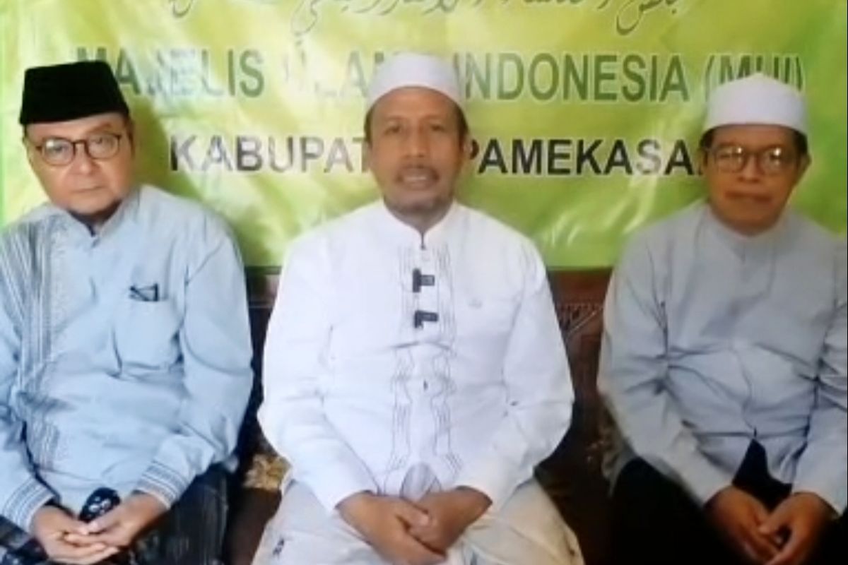 Ketua MUI Pamekasan KH. Ali Rachbini menyampaikan vaksin campak bisa digunakan, Jumat (26/9/2025)