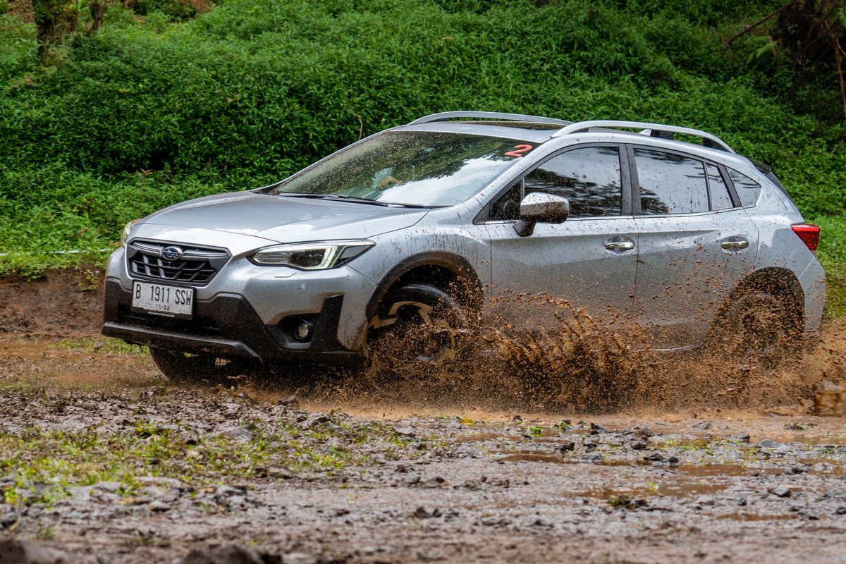 Test drive Subaru XV dalam gelaran Subaru Indonesia bertajuk ForestXVenture di Lembang, Jawa Barat.