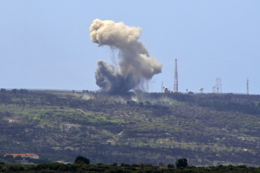 Hezbollah Luncurkan Roket dan Drone Langsung ke Pangkalan Militer Israel