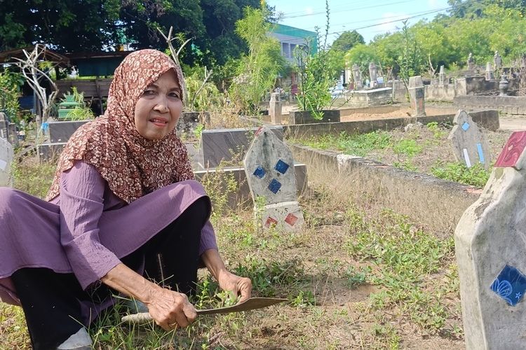 Nek Nurjanah, Penjaga Makam Perempuan di Ogan Ilir yang Mengabdi Tanpa Upah