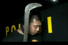 Polisi Temukan Samurai Saat Gerebek Warung Miras di Jatinegara