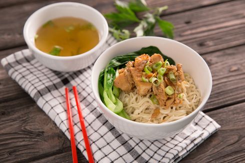 Resep Mie Ayam Jamur, Lengkap dengan Kuah dan Sambalnya 