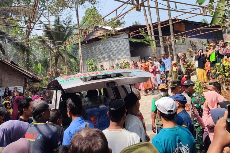 Pamit Bekerja ke Luar Kota, Wati Korban Kapal Virgo 8 Dimakamkan di Pangandaran